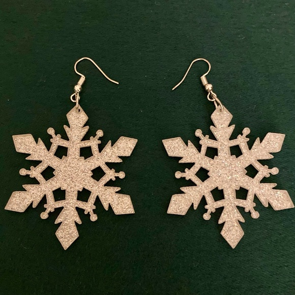 NEW Snowflake Holographic Dangling Statement Earrings Winter Christmas Jewelry - Picture 4 of 9
